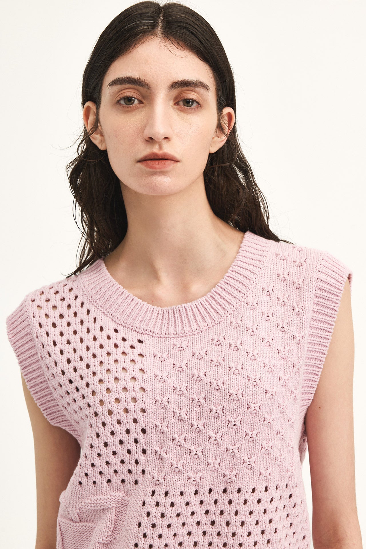 KNIT VEST