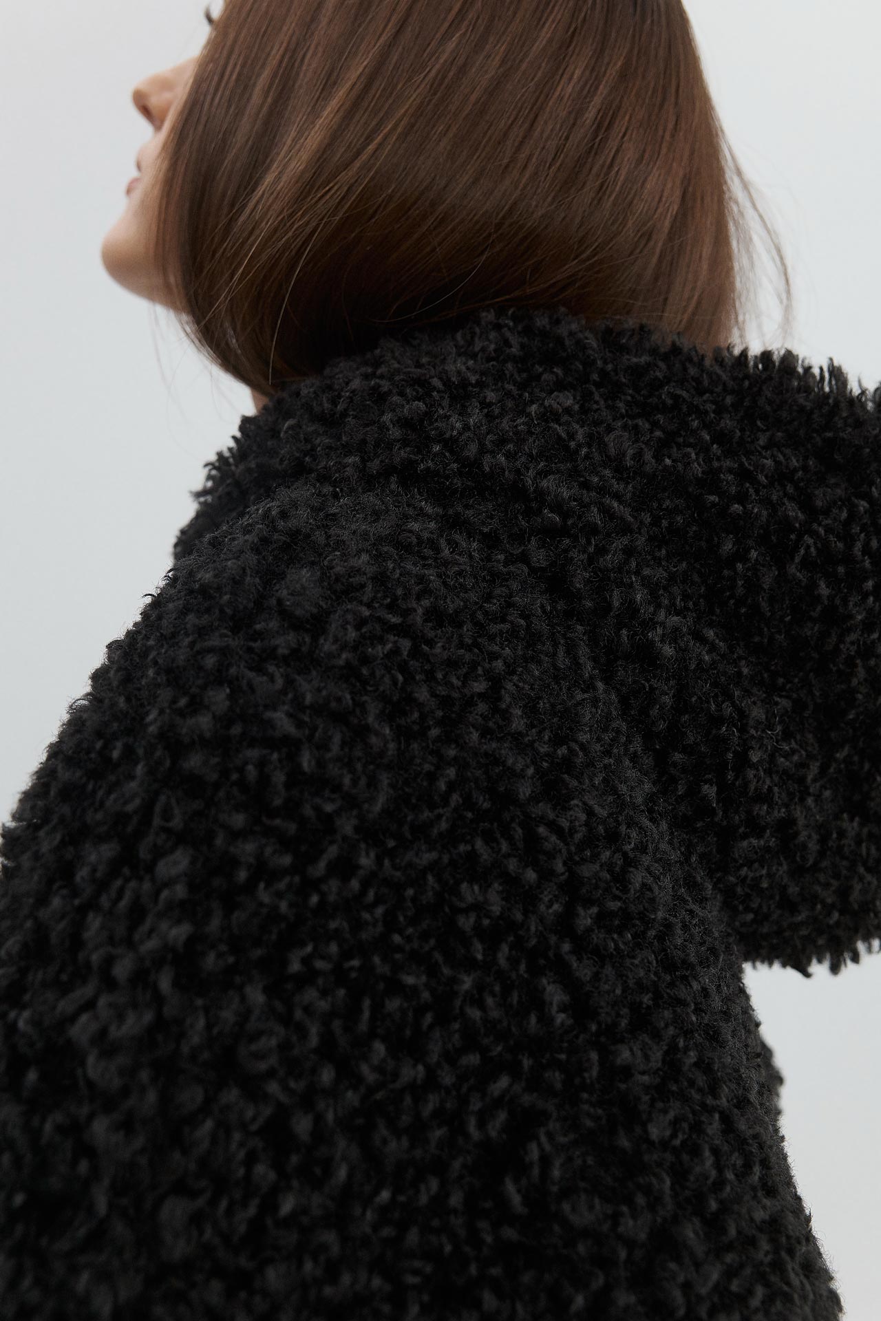 HOODED CAPE