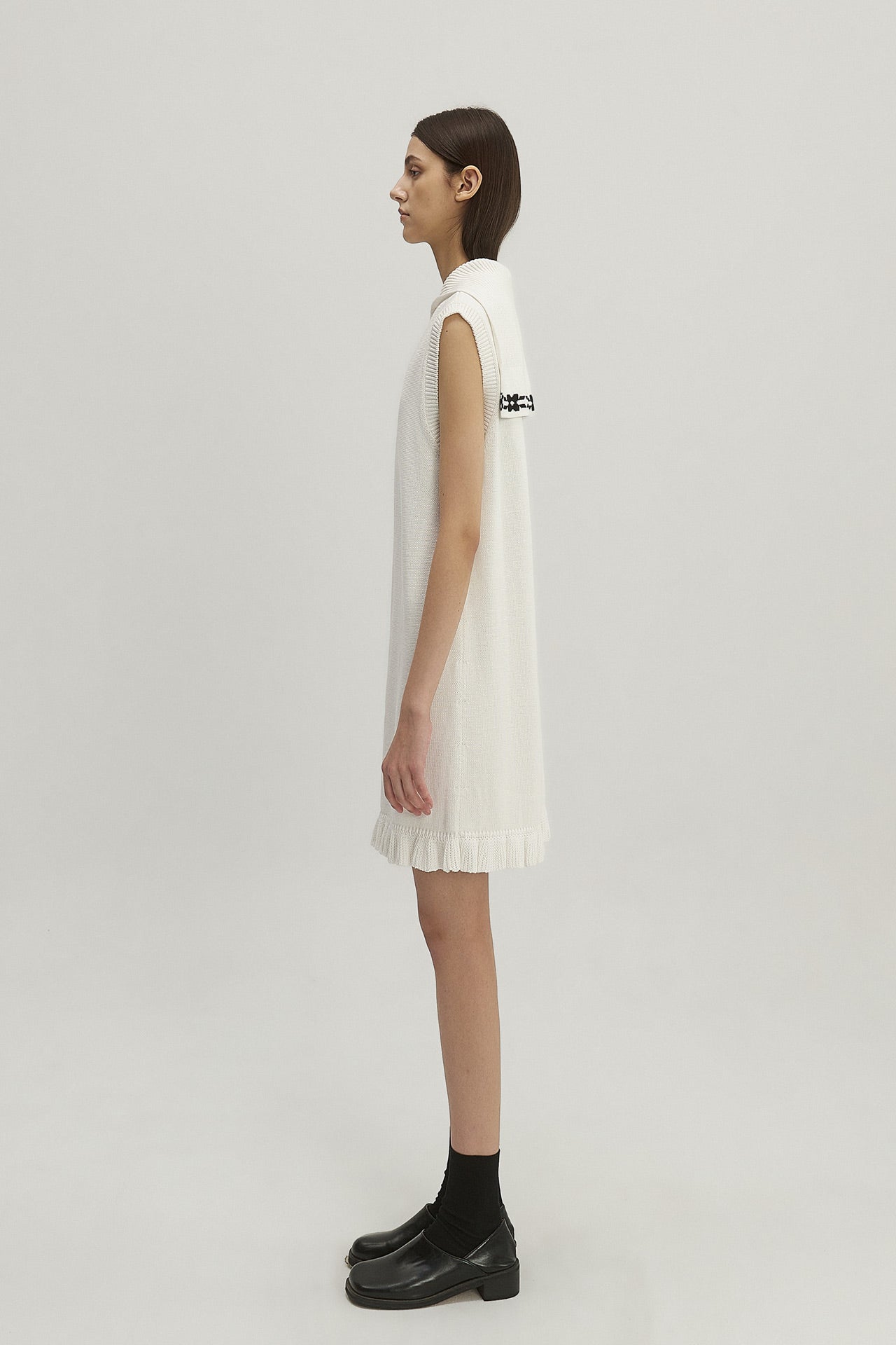 COLLAR KNIT DRESS