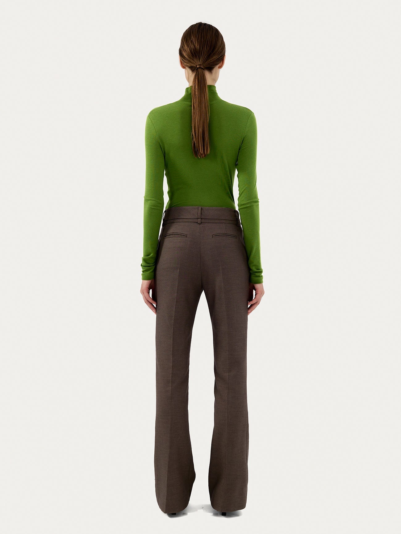 HIGH NECK TOP
