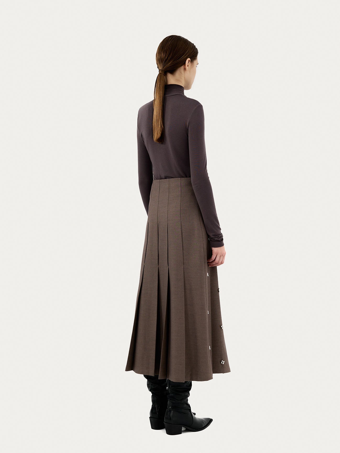 PLEATED SKIRT WITH BEADED EMBELLISHMENTS