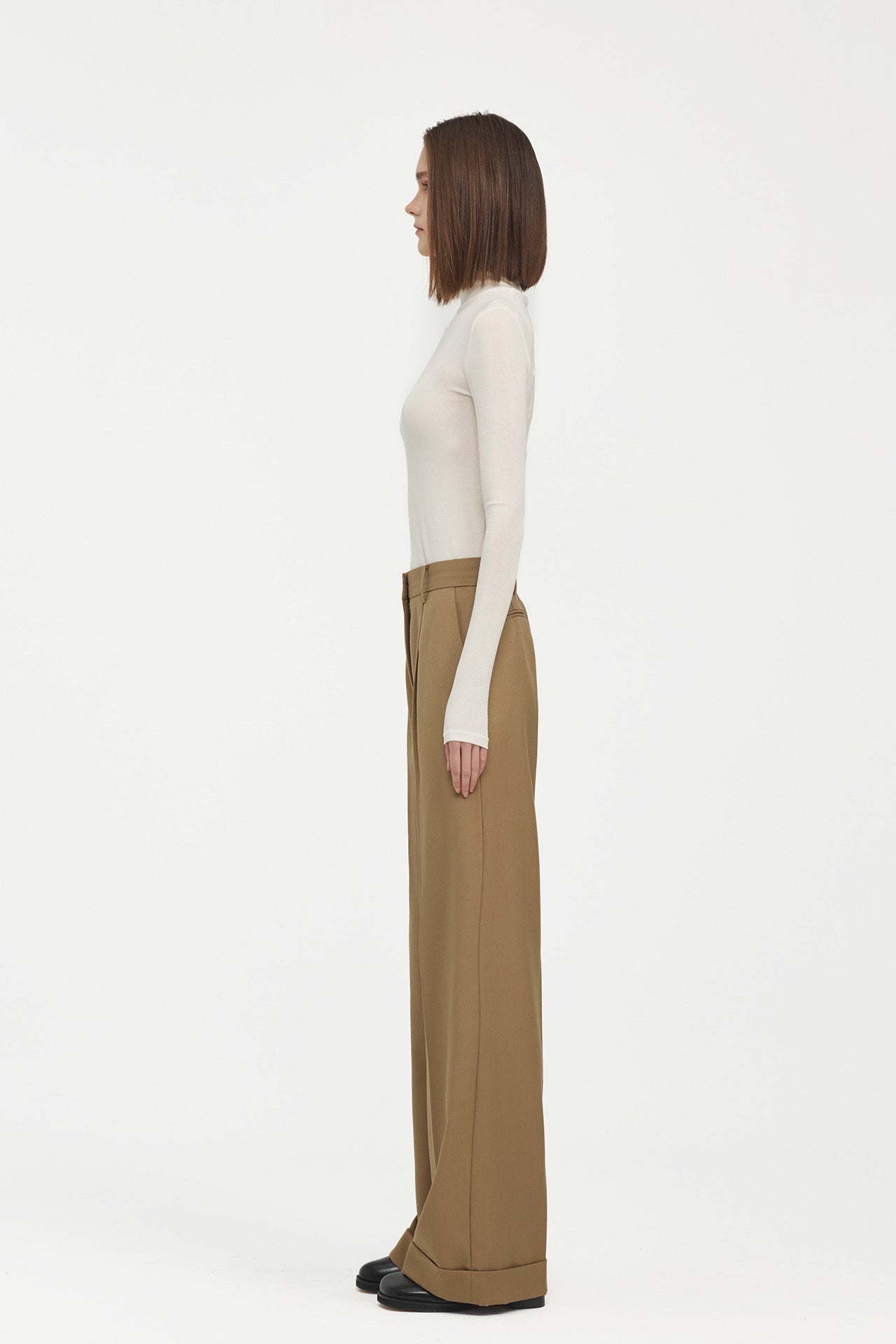 PLEATED TROUSERS